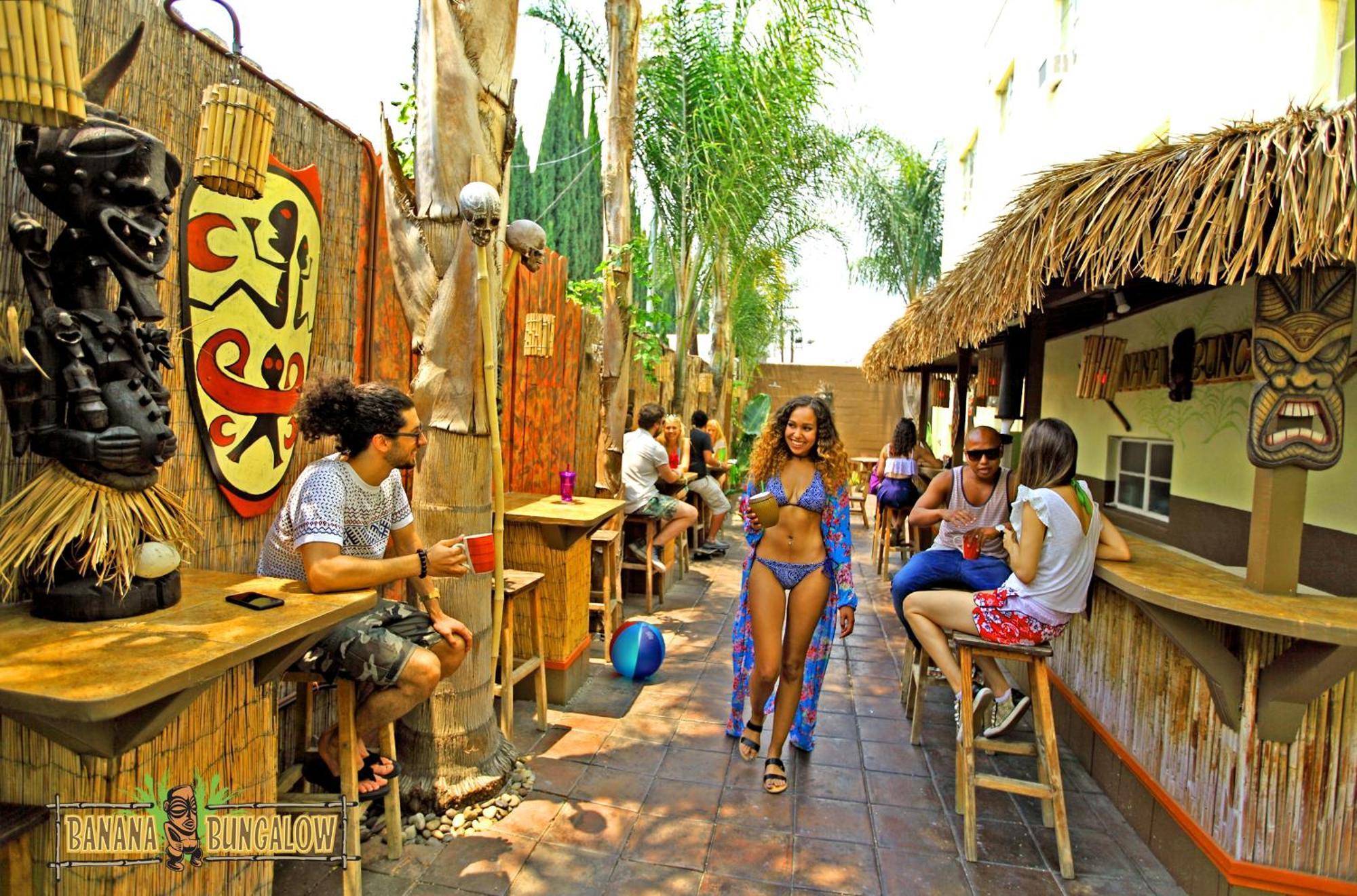 Banana Bungalow Hollywood Hotel & Hostel Лос Анджелис Екстериор снимка