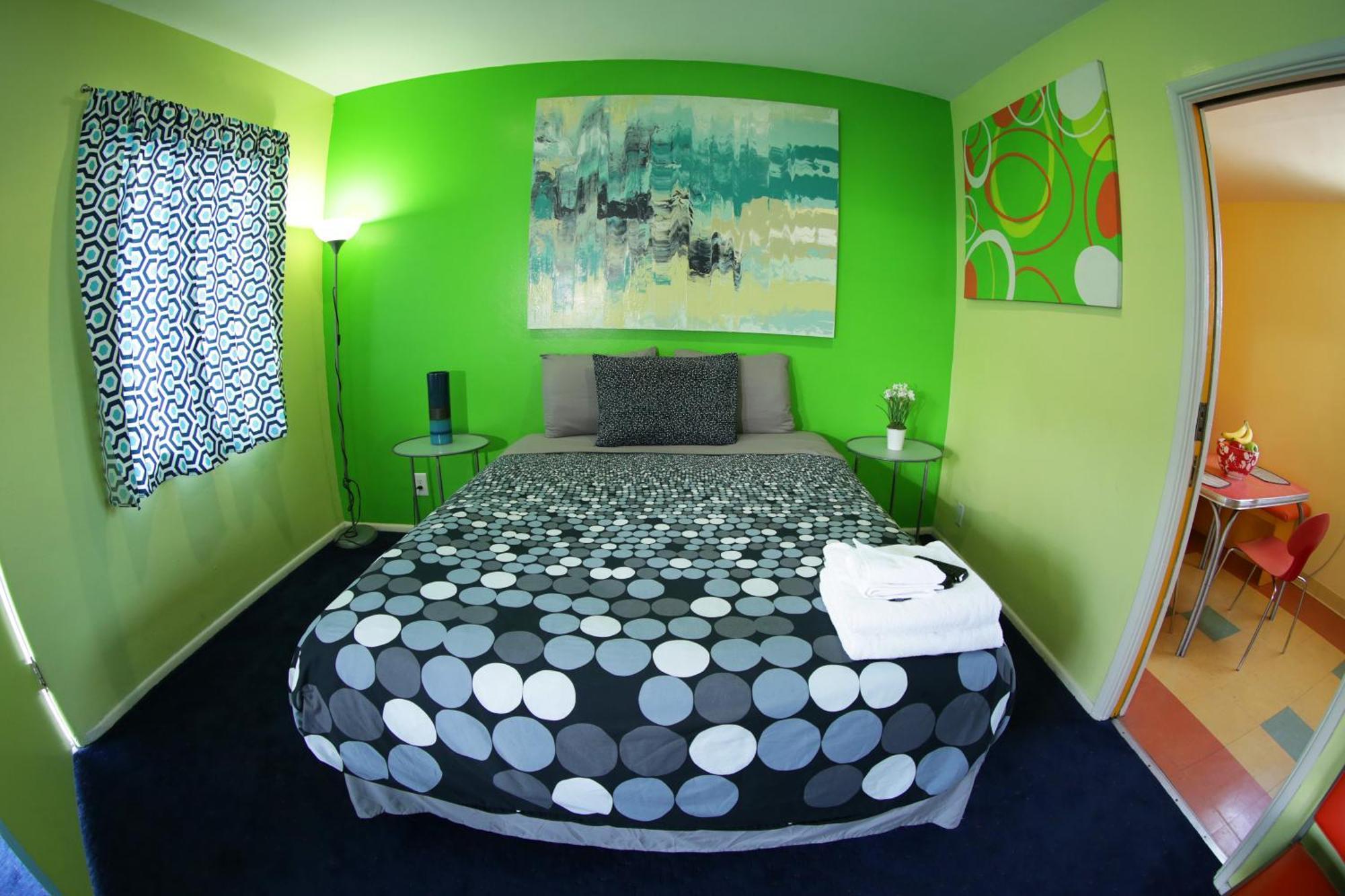 Banana Bungalow Hollywood Hotel & Hostel Лос Анджелис Екстериор снимка
