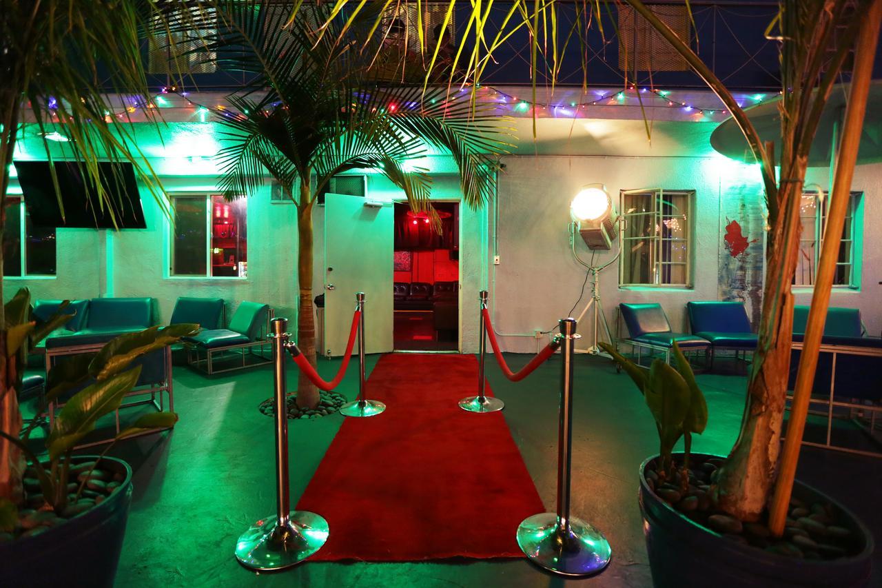 Banana Bungalow Hollywood Hotel & Hostel Лос Анджелис Екстериор снимка